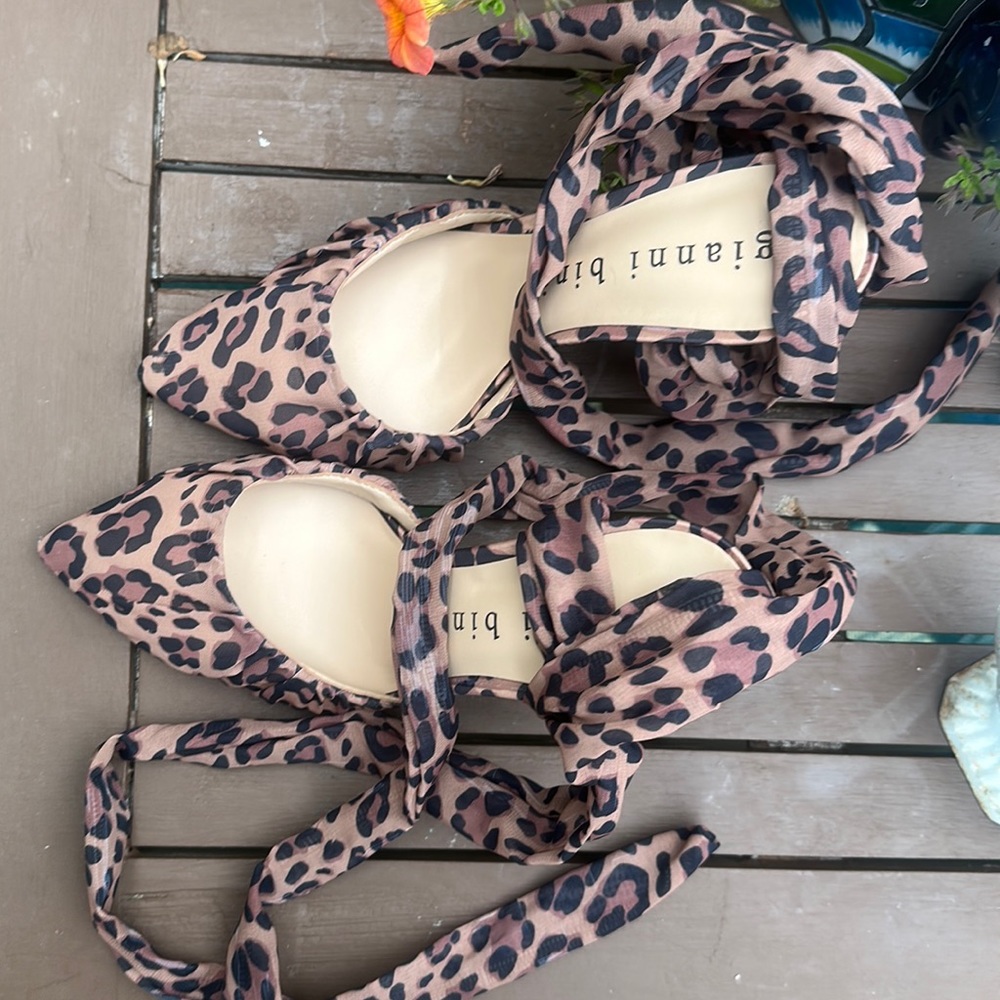 Leopard print Gianni  bini mules